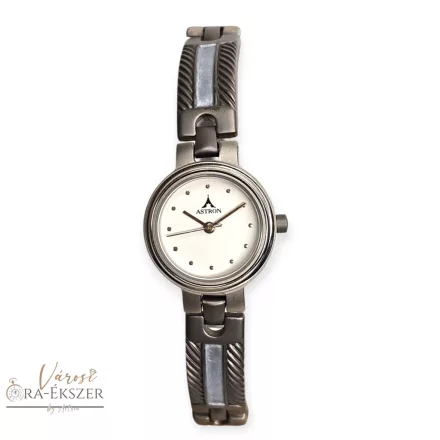 ASTRON 5125-0 női karóra, szürke színű titánium tok, titánium csat, fehér számlap, keményített ásványüveg, quartz szerkezet, 30m (3 ATM) vízállóság