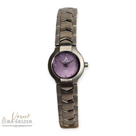   ASTRON 5263-2 női karóra, szürke színű titánium tok, titánium csat, kék számlap, keményített ásványüveg, quartz szerkezet, 50 m (5ATM) vízállóság