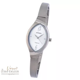   ASTRON 8024-8 női karóra, ékszeróra, ezüst színű titánium tok, ezüst színű titánium csat, ezüst színű számlap, keményített ásványüveg, quartz szerkezet, cseppmentes vízállóság
