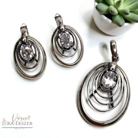   925 EZÜST FÜLBEVALÓ ÉS MEDÁL SZETT, ÉKSZER SZETT,  FEHÉR SZÍNŰ KŐVEL