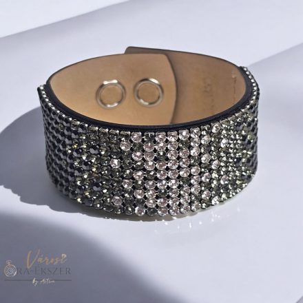FEKETE BŐR KARKÖTŐ FEHÉR ÉS FEKETE SZÍNŰ SWAROVSKI KÖVEKKEL