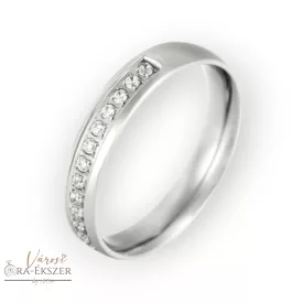   Női nemesacél karikagyűrű kövekkel – ezüst színű, 4 mm, finom elegancia, gravírozható