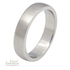   Nemesacél karikagyűrű férfiaknak – szögletes, ezüst színű, matt, 5 mm, gravírozható