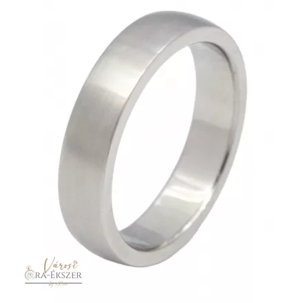 Nemesacél karikagyűrű férfiaknak – szögletes, ezüst színű, matt, 5 mm, gravírozható
