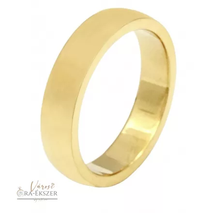 Nemesacél karikagyűrű férfiaknak – szögletes, arany színű, matt, 5 mm, gravírozható