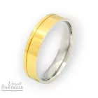 Nemesacél karikagyűrű férfiaknak – szögletes, arany színű, fényes, 5 mm, gravírozható